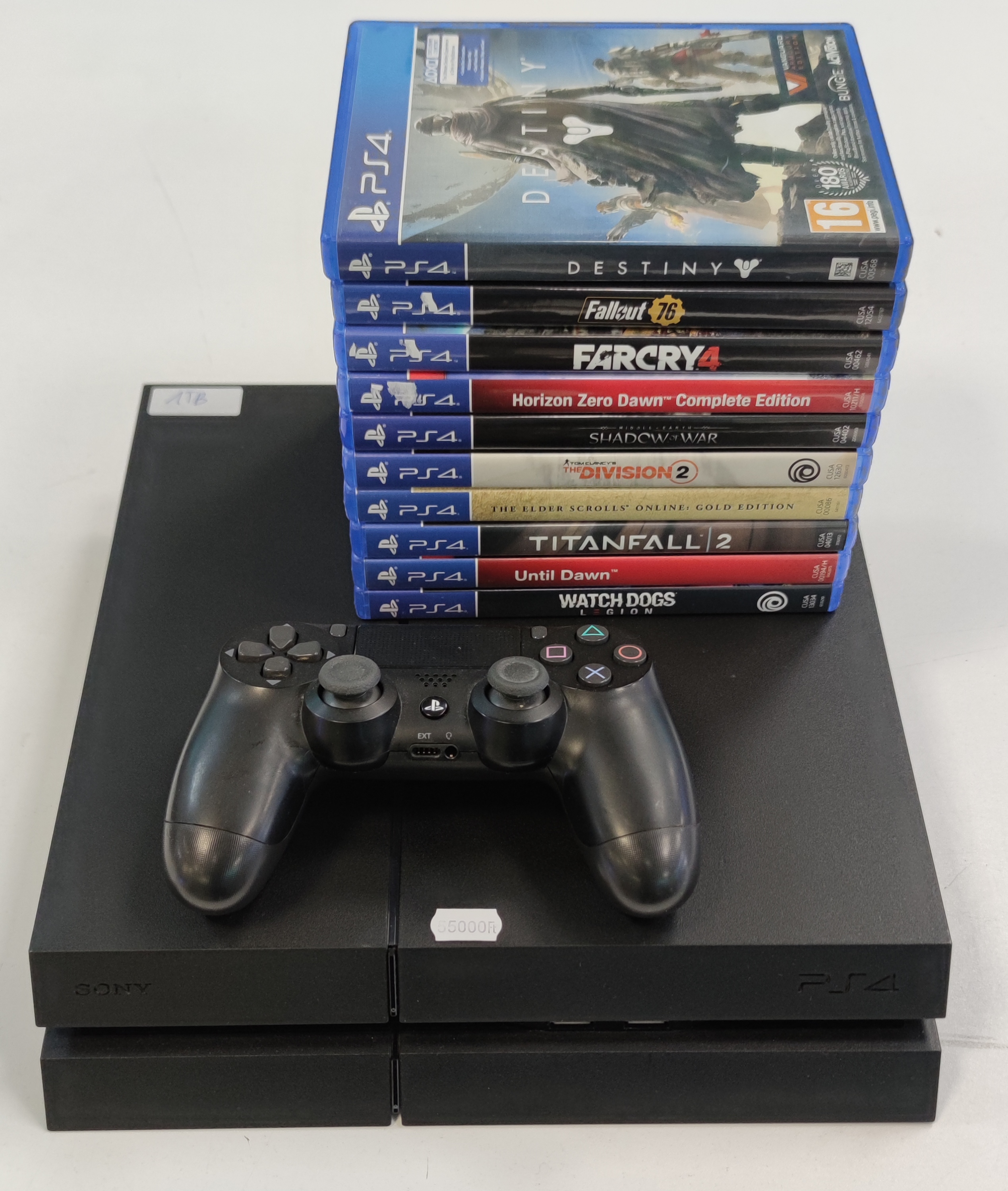 PlayStation 4 1 TB gépcsomag 4 DB ajándék játékkal